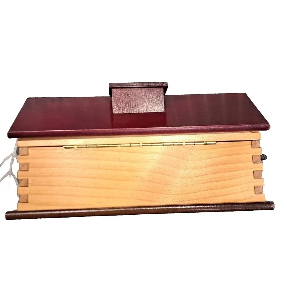 VTG Large Hand Crafted Log Cabin Storage Box 12in X 6 1/2in X 6in